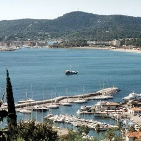 4 Pers. Avec Terrasse Sur La Au Lavandou - Fr-1-251-251 * Le Lavandou