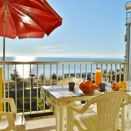 Pour 4 Personnes Avec Terrasse Et Directe Au Lavandou - Fr-1-251-251 * Le Lavandou