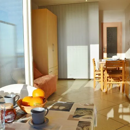 4 Pers. Avec Terrasse Sur La Au Lavandou - Fr-1-251-251 Apartamento Le Lavandou