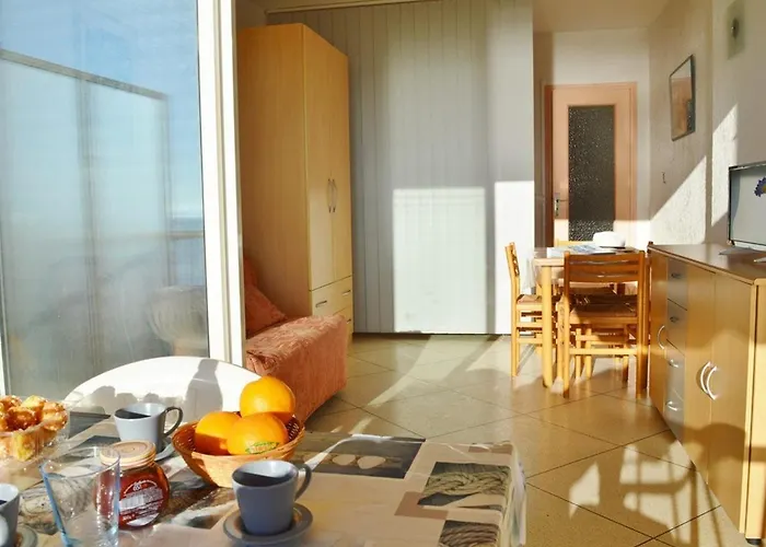 4 Pers. Avec Terrasse Sur La Au Lavandou - Fr-1-251-251 Apartmán Le Lavandou